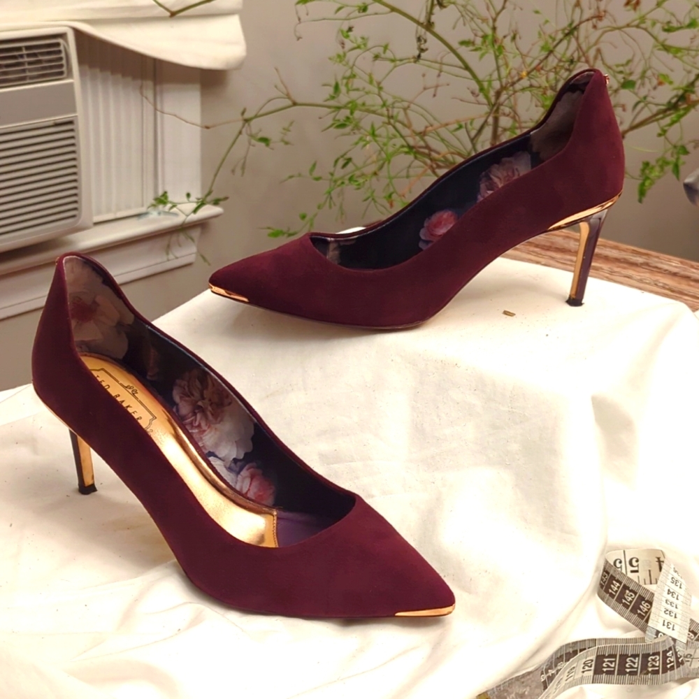 Ted Baker Wine and Gold tone heels